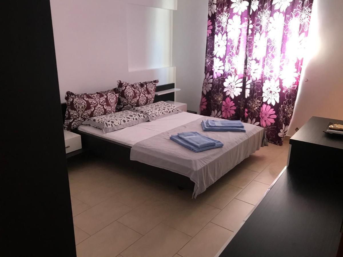 Vanessa Lungomare Vlorë