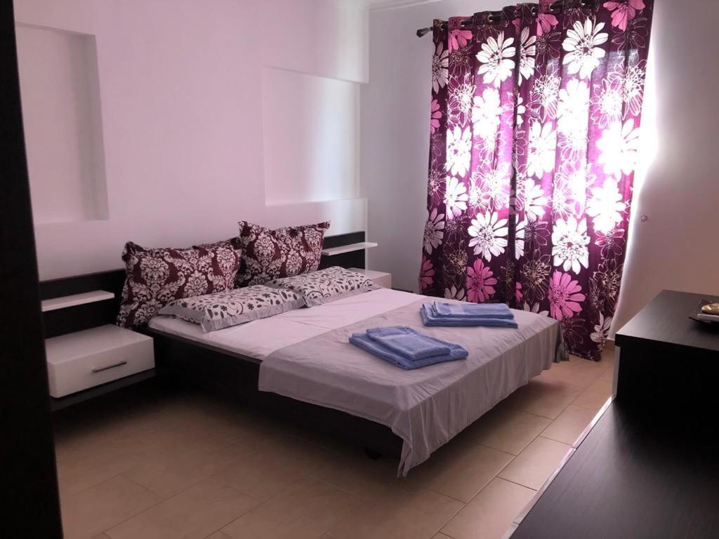 Vanessa Lungomare * Vlorë